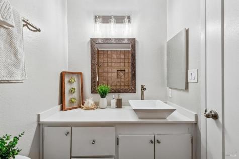 827 Via Casitas Greenbrae CA 94904