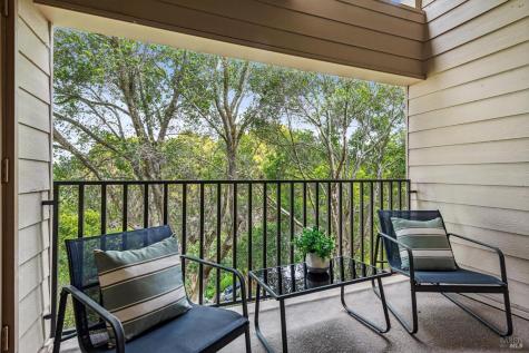 827 Via Casitas Greenbrae CA 94904