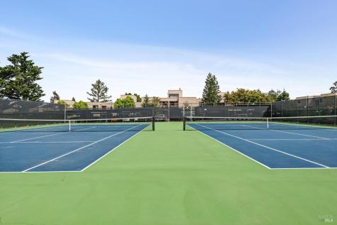 827 Via Casitas Greenbrae CA 94904