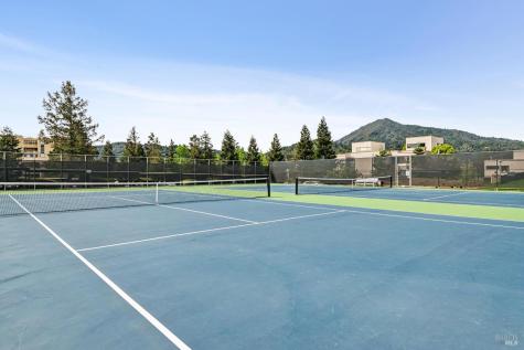 827 Via Casitas Greenbrae CA 94904