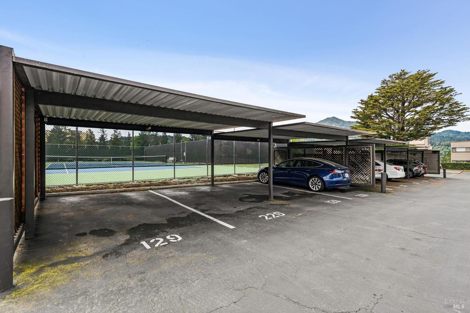 827 Via Casitas Greenbrae CA 94904