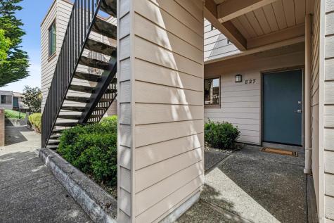 827 Via Casitas Greenbrae CA 94904
