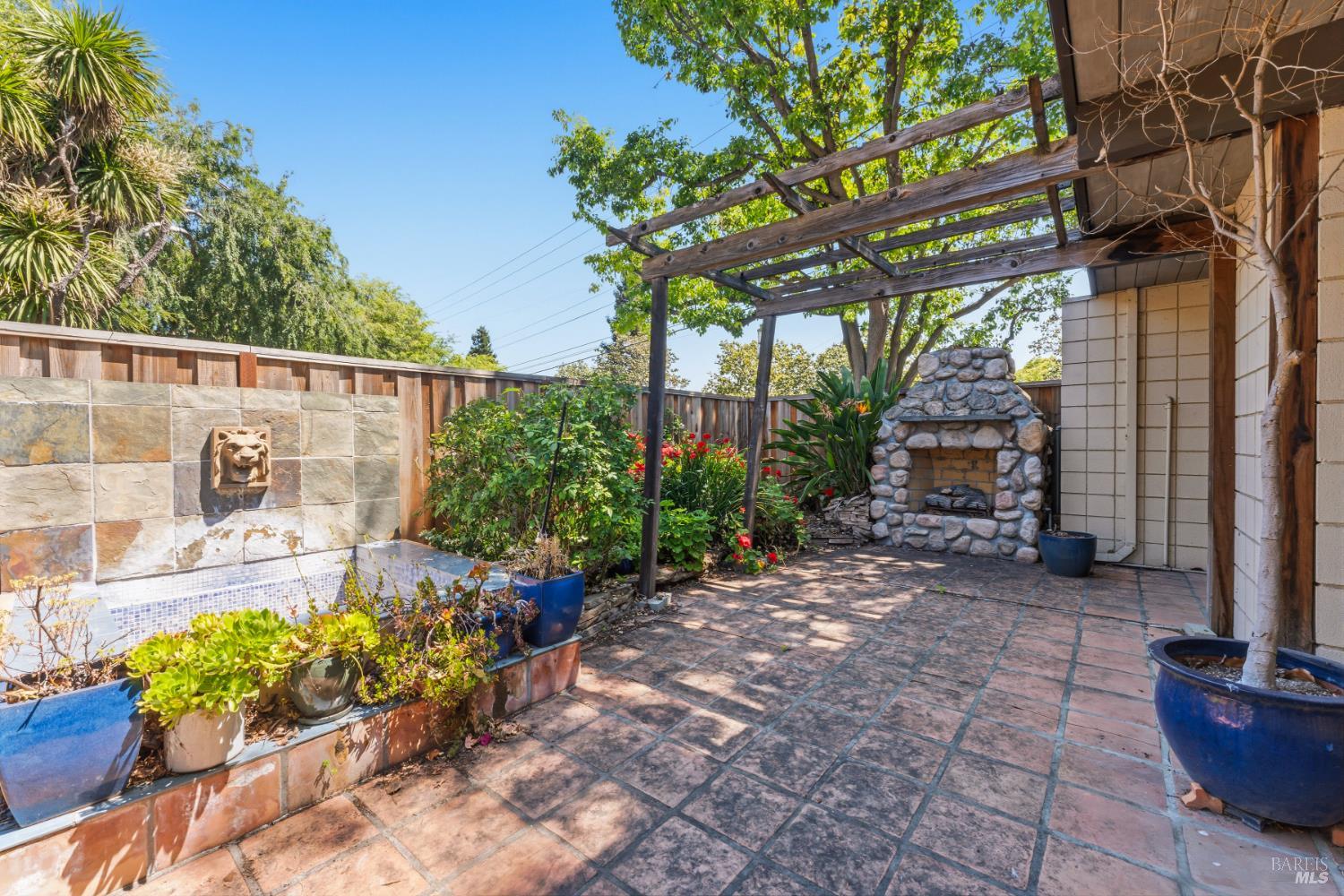 1076 Pomeroy Avenue Santa Clara CA 95051