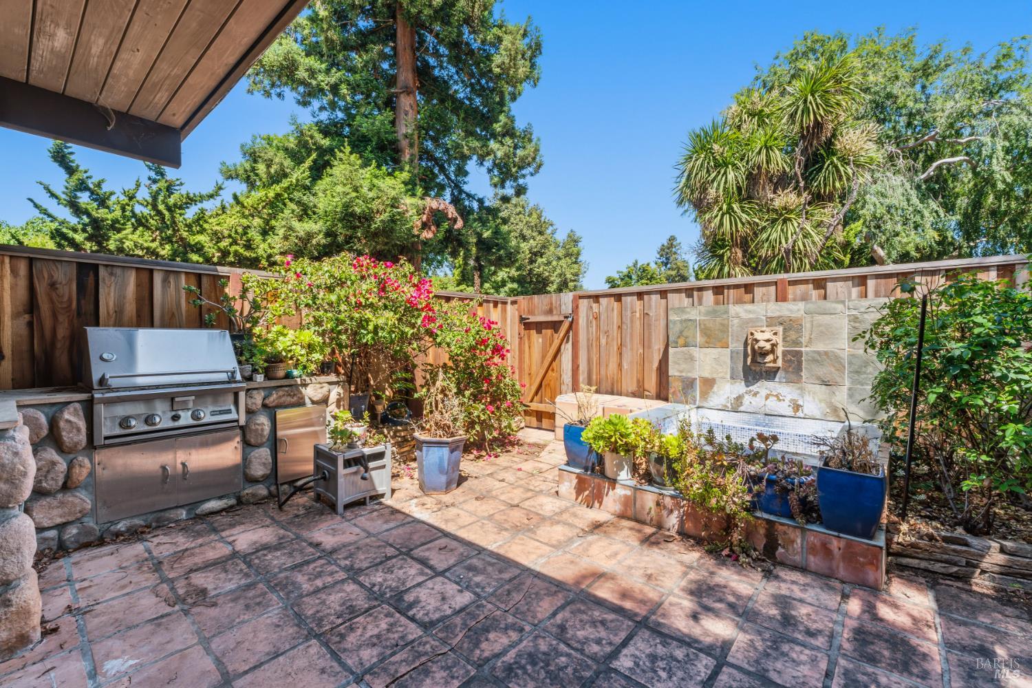 1076 Pomeroy Avenue Santa Clara CA 95051