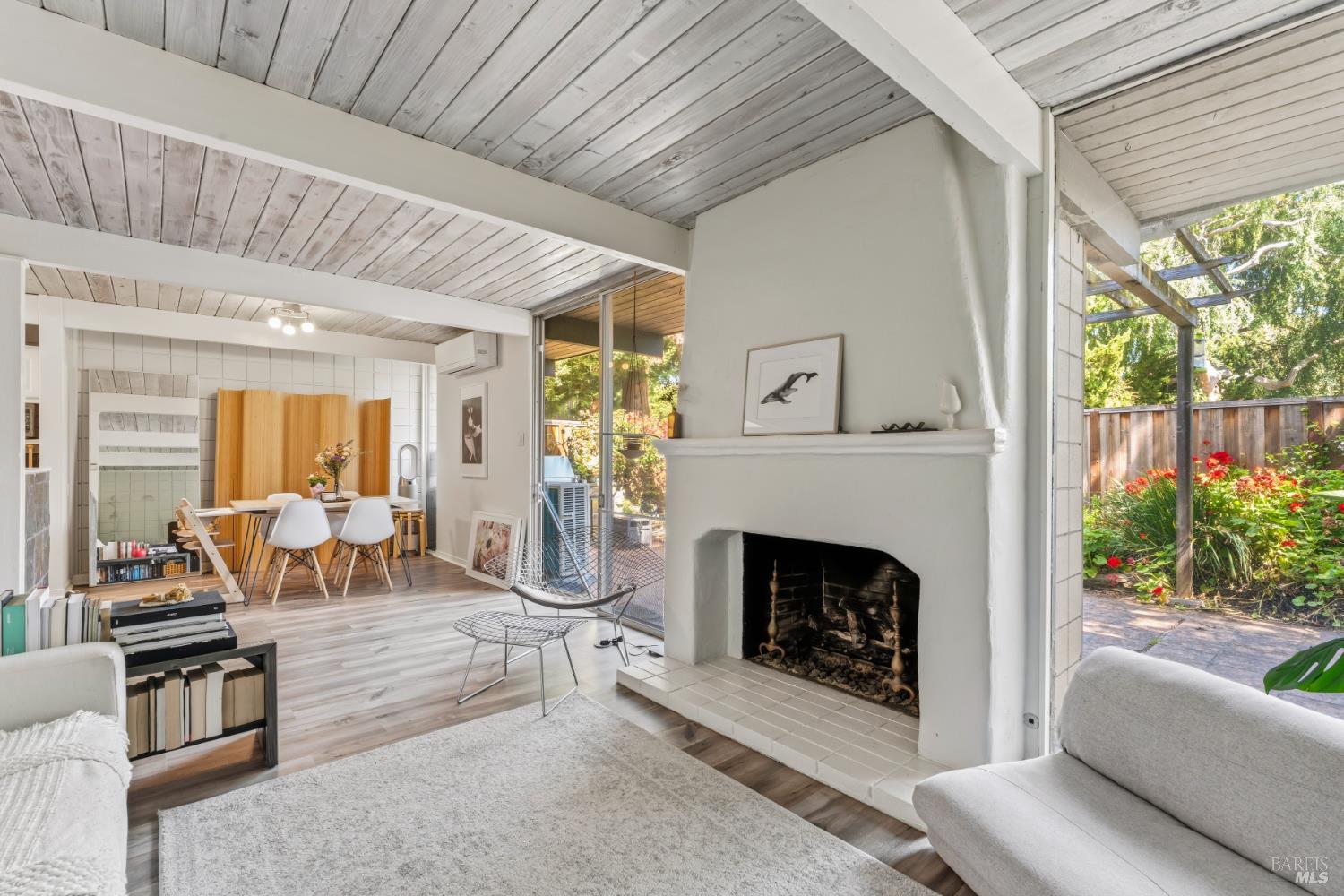 1076 Pomeroy Avenue Santa Clara CA 95051