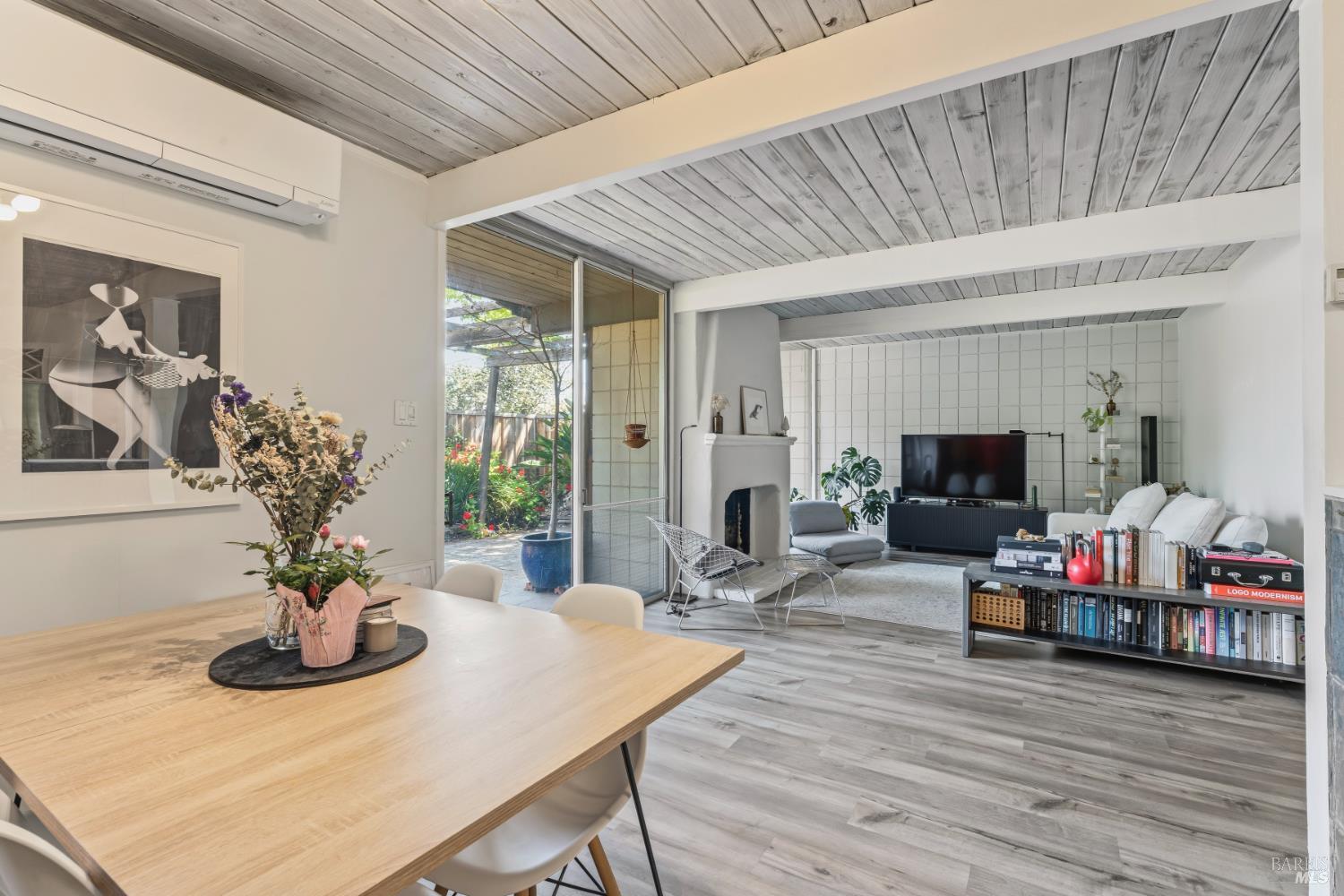 1076 Pomeroy Avenue Santa Clara CA 95051