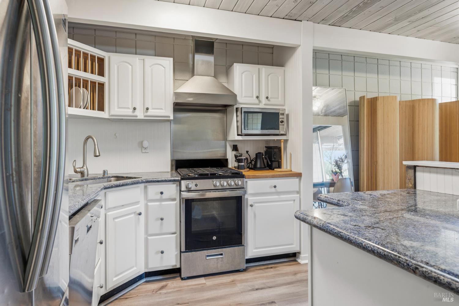 1076 Pomeroy Avenue Santa Clara CA 95051