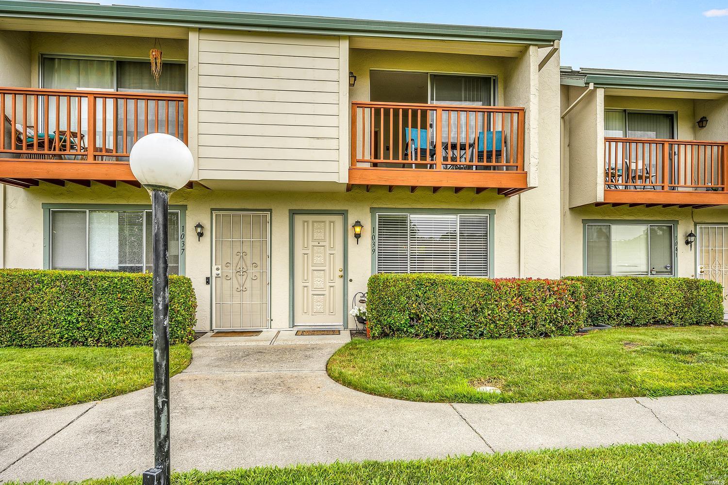 1039 Golf Course Drive Rohnert Park CA 94928