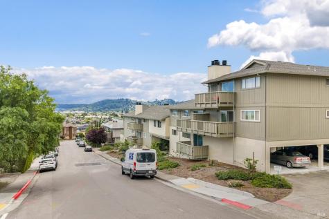 175 Upper Via Casitas Way Greenbrae CA 94904