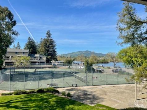 14 Scottsdale Way Novato CA 94947