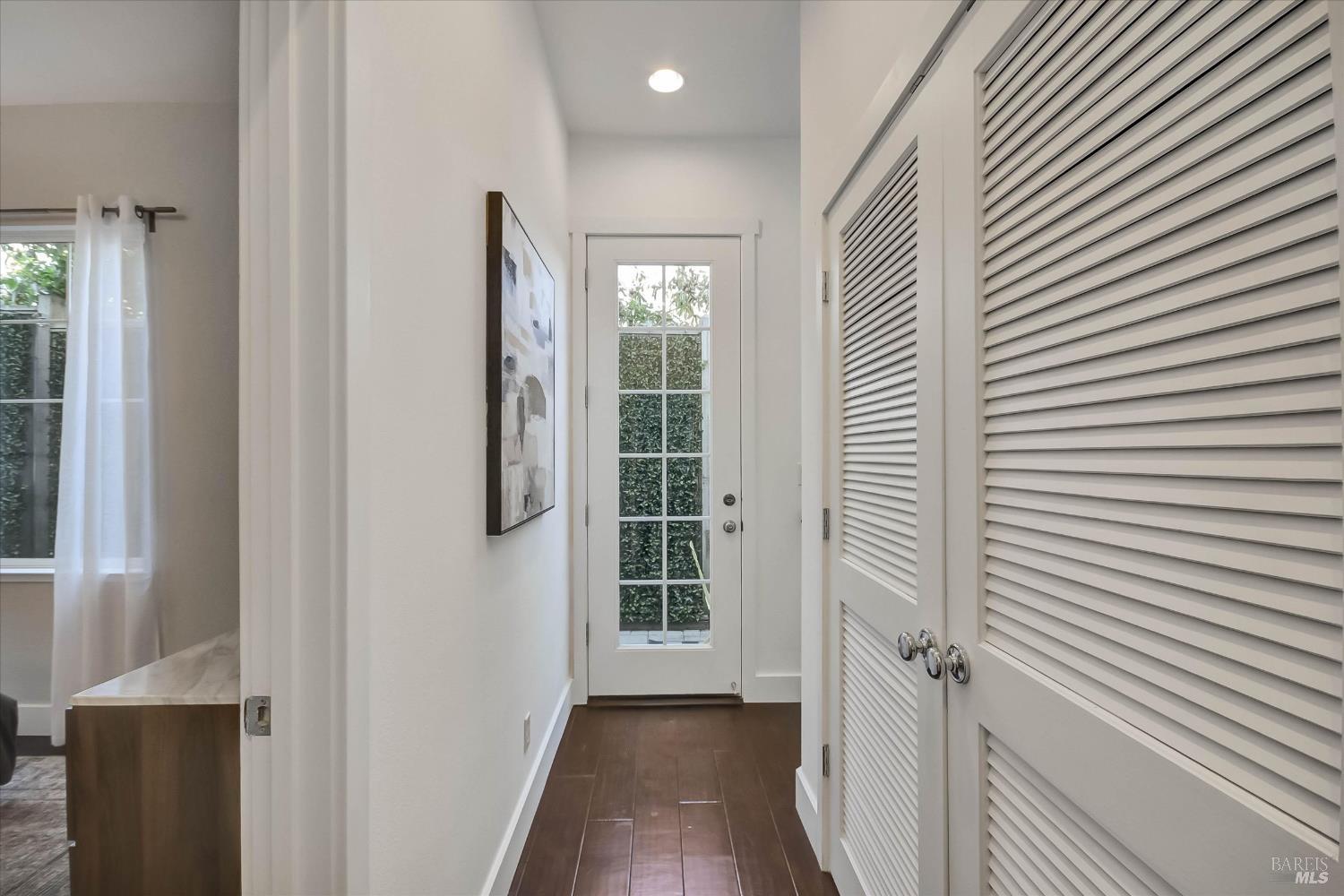 6 Merrydale Court San Rafael CA 94903
