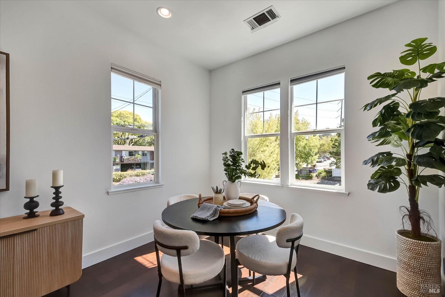 6 Merrydale Court San Rafael CA 94903