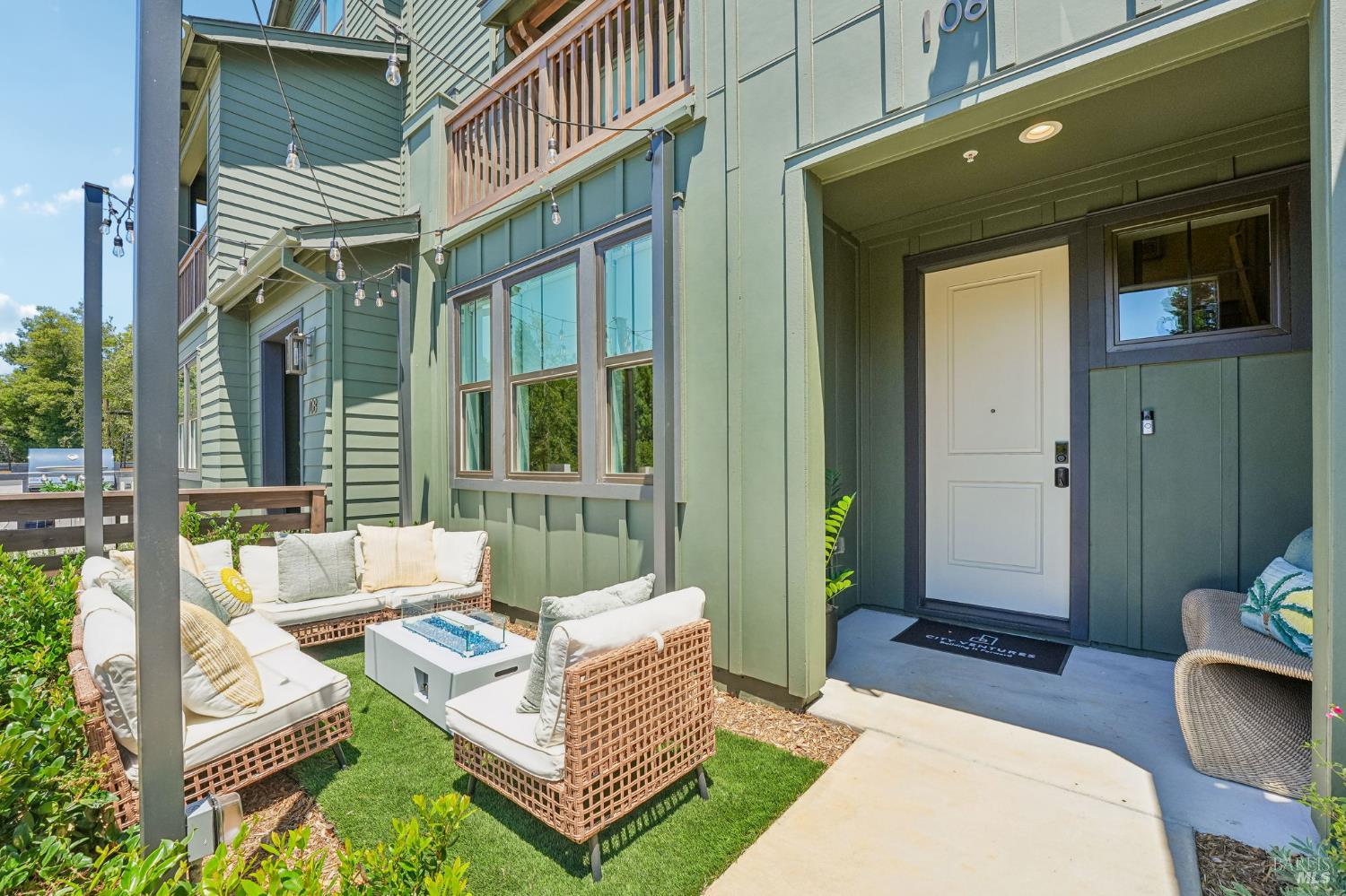 204 Pippin Court Sebastopol CA 95407