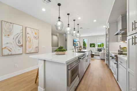 204 Pippin Court Sebastopol CA 95407