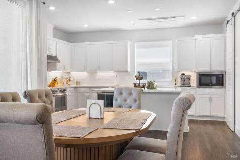 557 Valley Oaks Circle Novato CA 94945