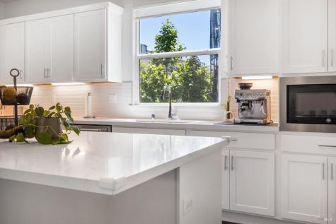 557 Valley Oaks Circle Novato CA 94945