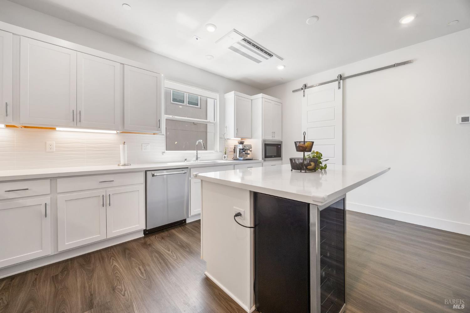557 Valley Oaks Circle Novato CA 94945