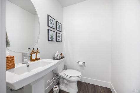 557 Valley Oaks Circle Novato CA 94945