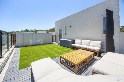 557 Valley Oaks Circle Novato CA 94945