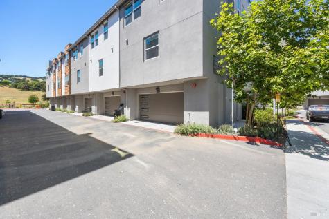 557 Valley Oaks Circle Novato CA 94945