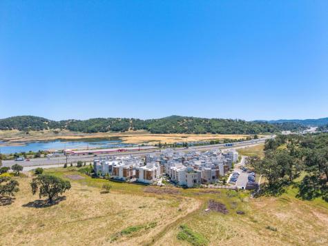 557 Valley Oaks Circle Novato CA 94945