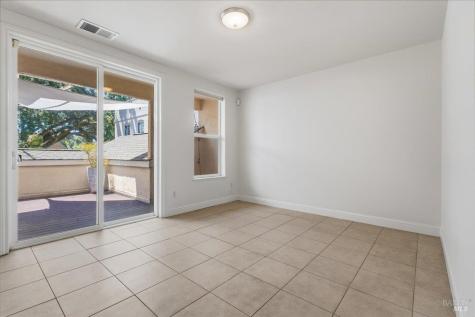 676 Mcclelland Drive Windsor CA 95492