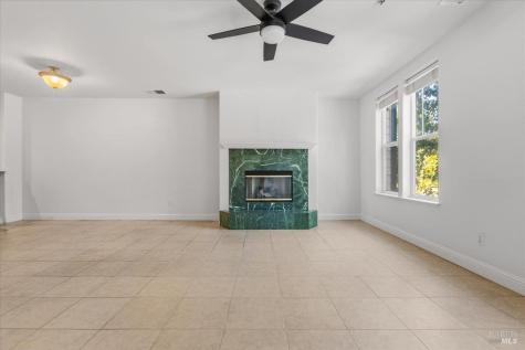 676 Mcclelland Drive Windsor CA 95492