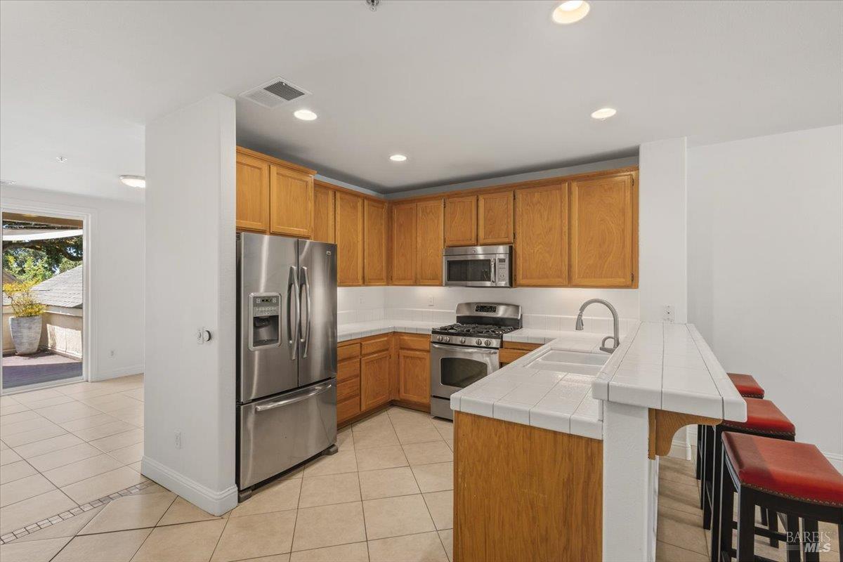 676 Mcclelland Drive Windsor CA 95492