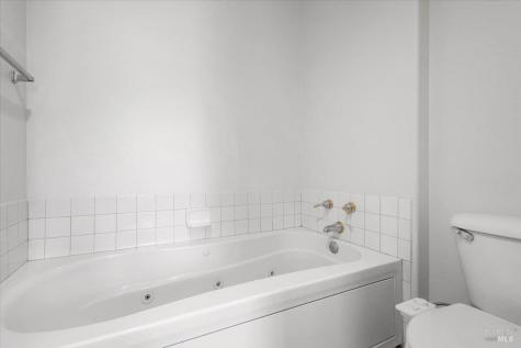 676 Mcclelland Drive Windsor CA 95492