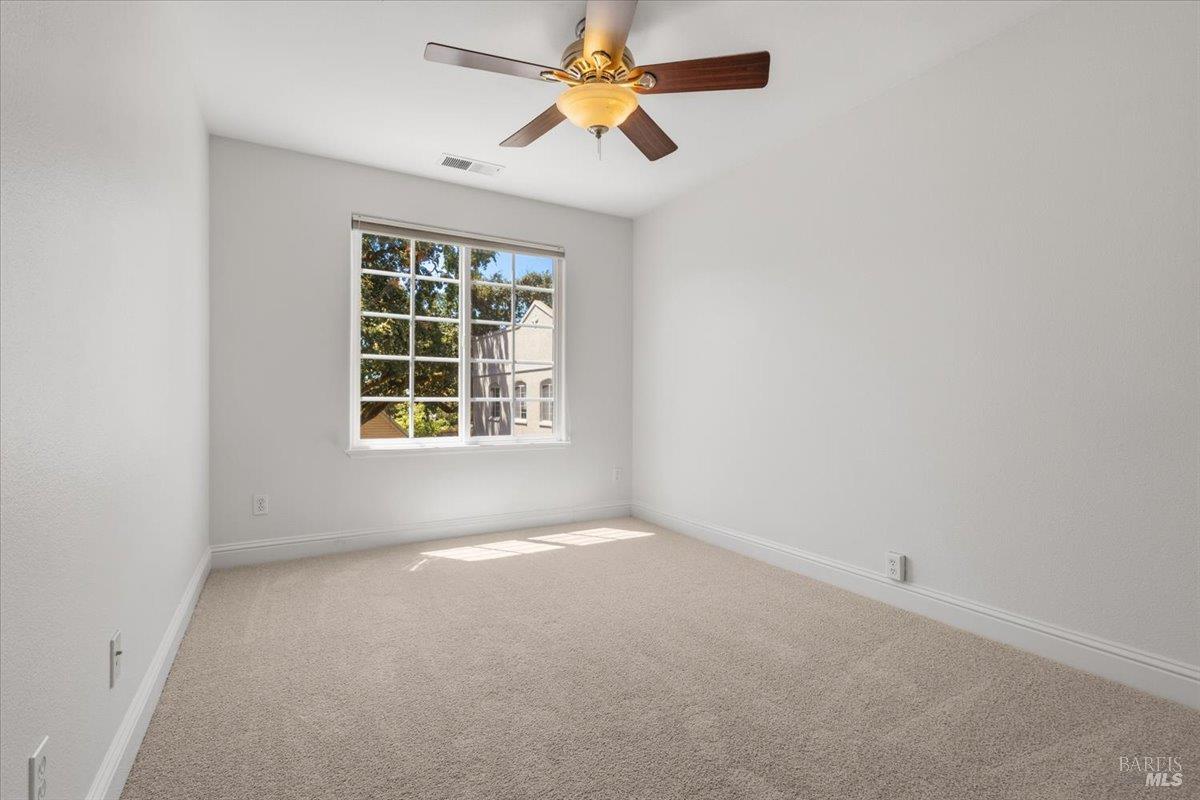 676 Mcclelland Drive Windsor CA 95492