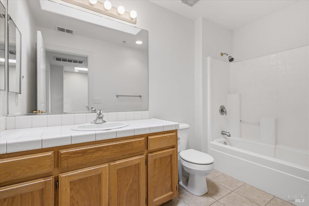 676 Mcclelland Drive Windsor CA 95492