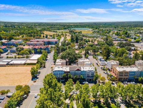 676 Mcclelland Drive Windsor CA 95492