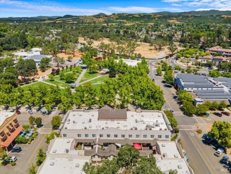 676 Mcclelland Drive Windsor CA 95492