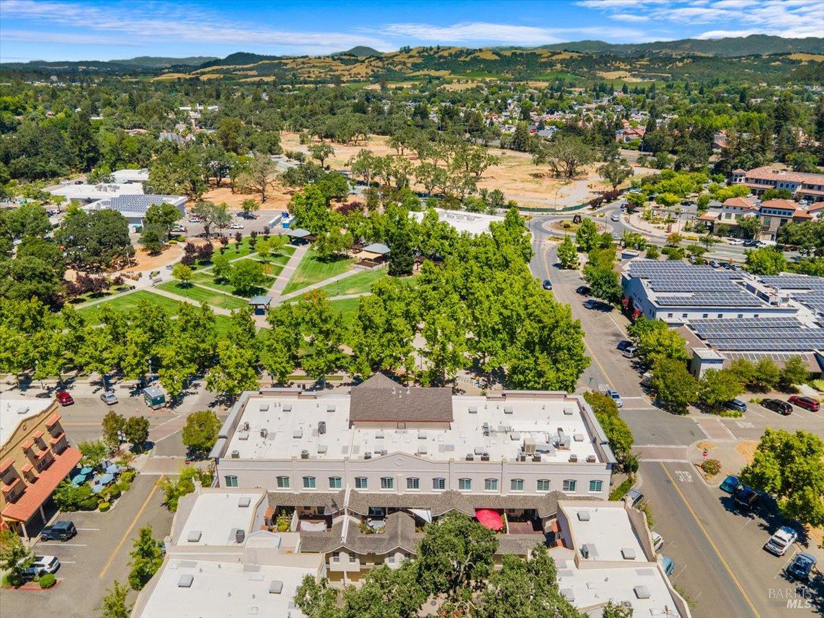 676 Mcclelland Drive Windsor CA 95492