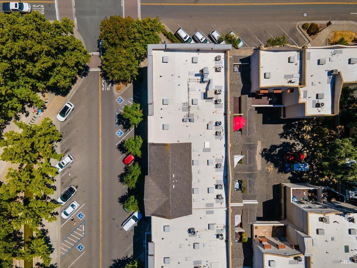 676 Mcclelland Drive Windsor CA 95492