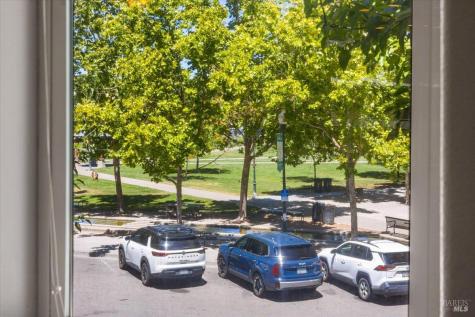 676 Mcclelland Drive Windsor CA 95492