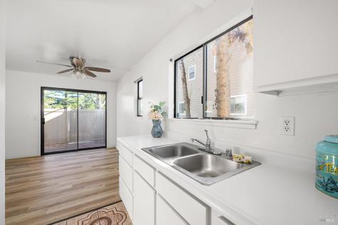 2123 W Steele Lane Santa Rosa CA 95403