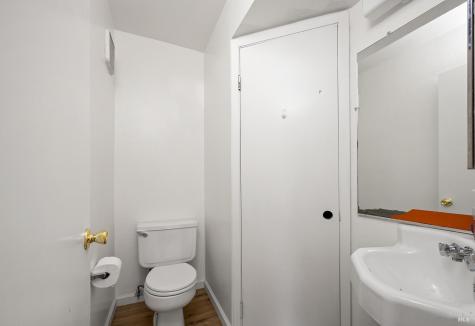 2123 W Steele Lane Santa Rosa CA 95403