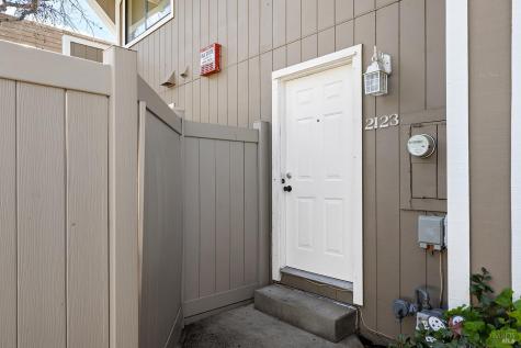 2123 W Steele Lane Santa Rosa CA 95403