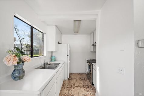 2123 W Steele Lane Santa Rosa CA 95403