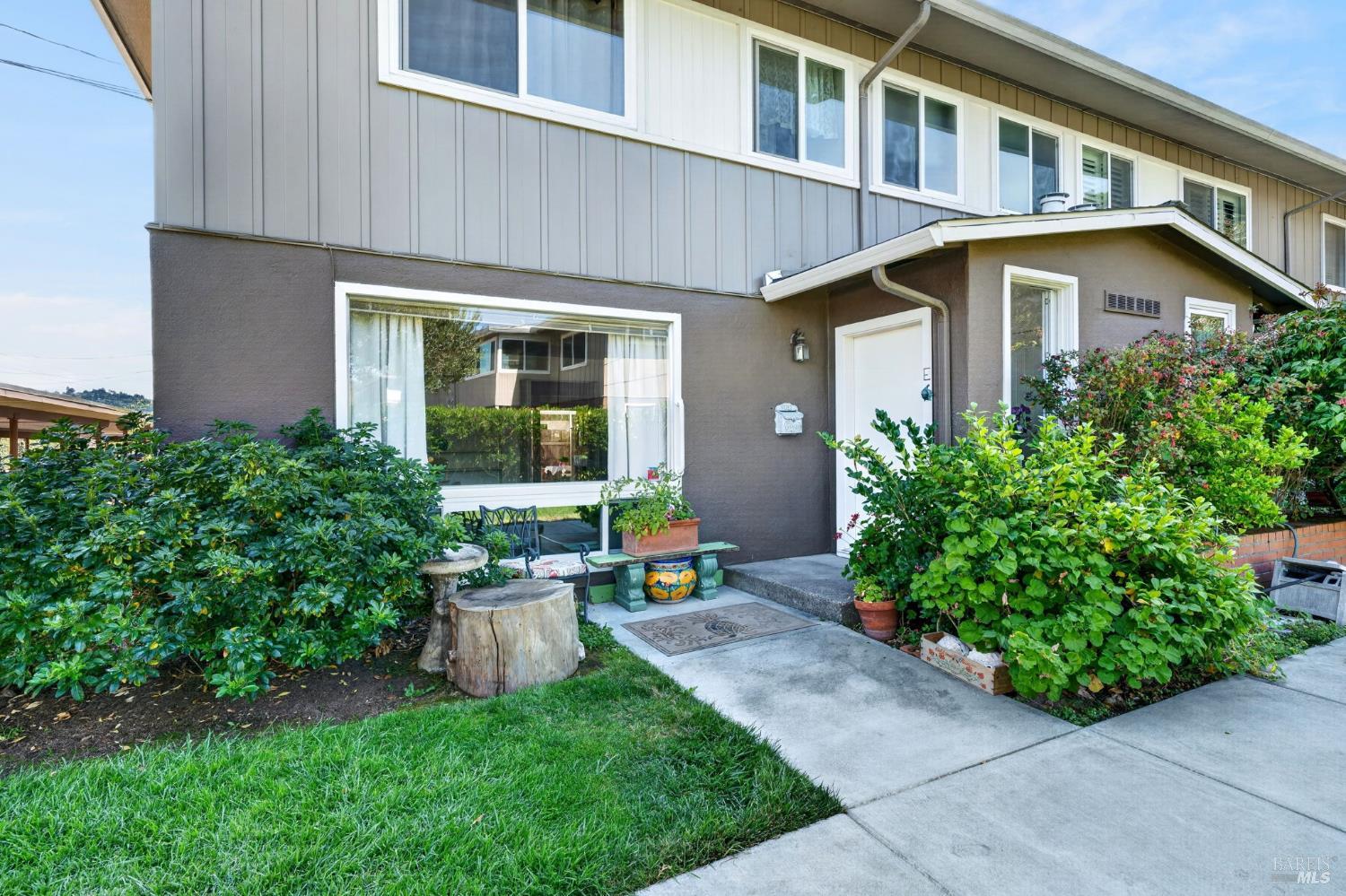 San Rafael CA, 1072 Los Gamos Road, Unit E
