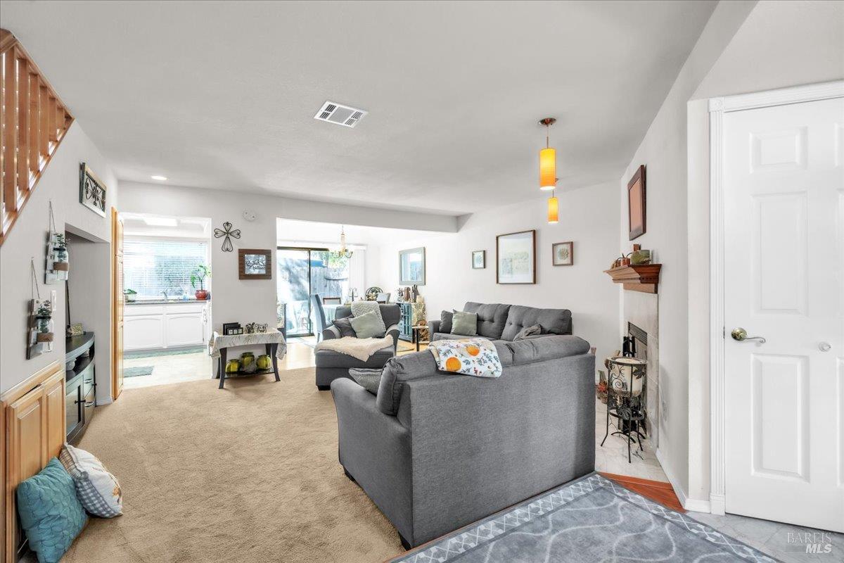 299 Shasta Drive Vacaville CA 95687