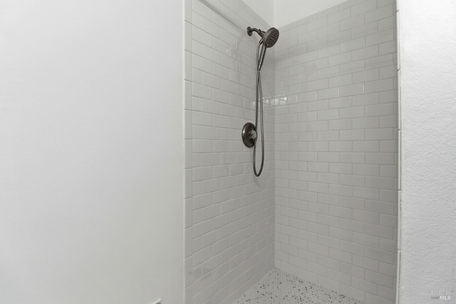 12 Lakeview Court Novato CA 94947