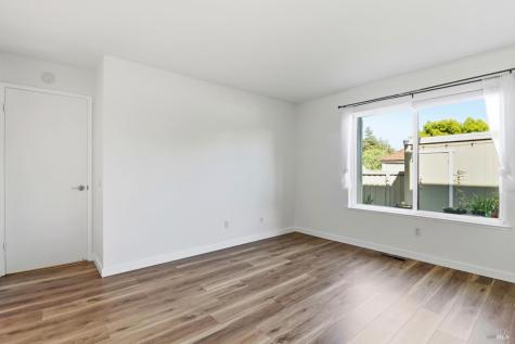 12 Lakeview Court Novato CA 94947
