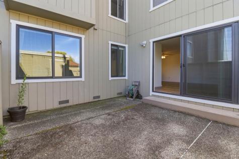 12 Lakeview Court Novato CA 94947
