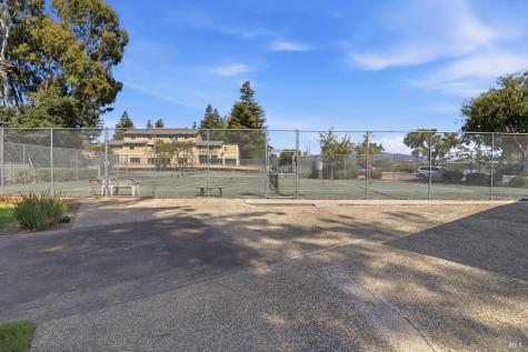 12 Lakeview Court Novato CA 94947