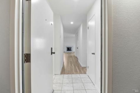 12 Lakeview Court Novato CA 94947