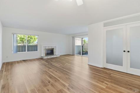 12 Lakeview Court Novato CA 94947