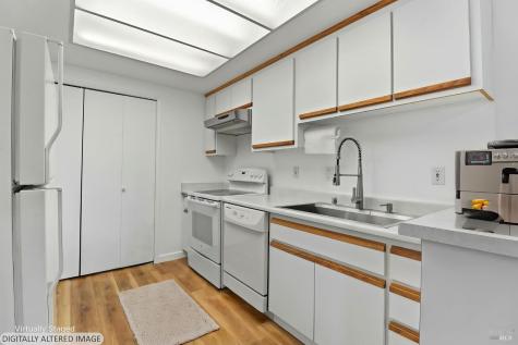 12 Lakeview Court Novato CA 94947