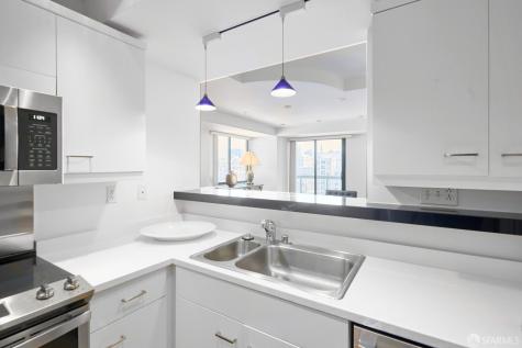 1 Daniel Burnham Court San Francisco CA 94109